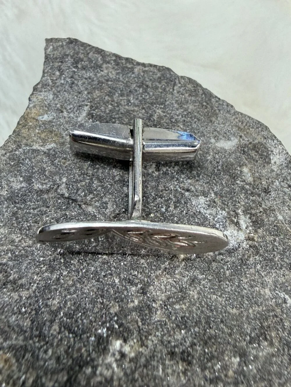 Vintage Sterling Silver Etched Oval Men's Cuff Links  1